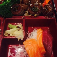 Foto tirada no(a) Samurai Japanese Steakhouse por Backlighting em 5/21/2015