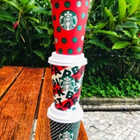 Photo taken at Starbucks by Thais V. on 11/29/2019