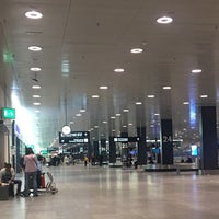 Снимок сделан в Аэропорт Цюрих (ZRH) пользователем Ran A. 9/15/2017