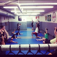 Foto tomada en Maxercise - MMA &amp;amp; Sports Fitness  por Maggie D. el 9/26/2012