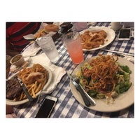 Das Foto wurde bei Clear Springs Restaurant von nigini e. am 5/29/2017 aufgenommen
