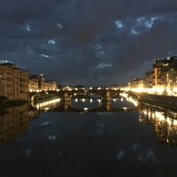 Foto scattata a Ponte Vecchio da Ken il 10/4/2015