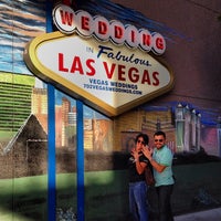 Снимок сделан в Vegas Weddings пользователем Oscar S. 11/17/2013