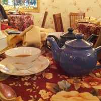 11/29/2013 tarihinde Ashley H.ziyaretçi tarafından Olde English Tea Room'de çekilen fotoğraf
