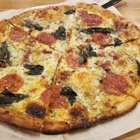 10/30/2018にCarl D.がBlaze Pizzaで撮った写真