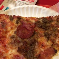 1/3/2015 tarihinde Phil K.ziyaretçi tarafından New York Pizza Suprema'de çekilen fotoğraf