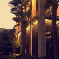 Photo taken at Four Seasons Hotel Bahrain Bay by RA on 9/5/2017