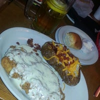 Photo taken at Texas Roadhouse by Melissa R. on 7/21/2013