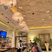 Photo taken at Tower Suite Bar at The Wynn by Rainman on 2/8/2022
