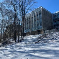 Foto diambil di Penn State Abington oleh Vinayak M. pada 1/17/2024