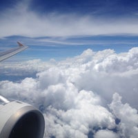 Photo taken at TR2132 SIN-HDY / Tigerair by 🙏สตึเว่น🙏 on 10/22/2012
