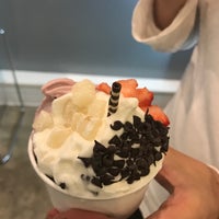 5/30/2017 tarihinde Ivy Z.ziyaretçi tarafından Treats Frozen Yogurt &amp;amp; Ice Bar'de çekilen fotoğraf