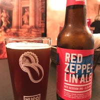 Foto diambil di Simplesmente Pizza Bar oleh Wes L. pada 5/3/2018