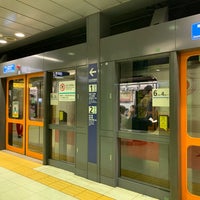 Photo taken at Mita Line Shirokane-takanawa Station (I03) by かっくん〜トリプルワーカー〜 on 12/12/2021