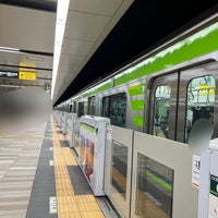 Photo taken at Shinjuku Line Jimbocho Station (S06) by かっくん〜トリプルワーカー〜 on 2/12/2023