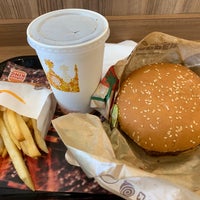 Photo taken at Burger King by かっくん〜トリプルワーカー〜 on 6/19/2022