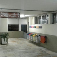 Photo taken at Passarela da Estação da Mooca by Marcos P. on 1/11/2016