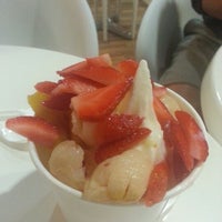 รูปภาพถ่ายที่ Mieleyo Premium Frozen Yogurt โดย 森特 文. เมื่อ 12/31/2012