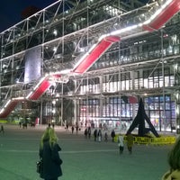 Photo prise au Centre Pompidou – Musée National d&amp;#39;Art Moderne par 2ooom le10/18/2015