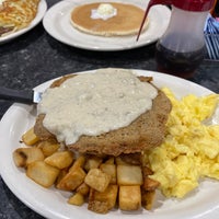 Снимок сделан в Mr. Mamas Breakfast and Lunch пользователем Rodney L. 5/8/2022