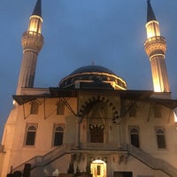 Photo taken at Şehitlik-Moschee by Murat Ç. on 12/7/2018