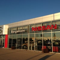 Foto diambil di Bergstrom Victory Lane Imports (Hyundai, Mazda, Mitsubishi &amp;amp; Nissan) oleh Craig R. pada 1/15/2013