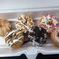 9/30/2017에 Madster님이 Sweet Mini&amp;#39;s Donut Company에서 찍은 사진