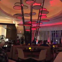 12/30/2014にAnna M.がBlade Sushi Lounge @ Fontainebleauで撮った写真