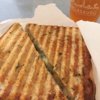 Photo taken at Milk Truck Grilled Cheese by Rachel V. on 7/12/2015