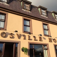 Foto tirada no(a) Bosville Hotel por Nicole D. em 9/5/2014