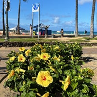 Foto tirada no(a) Waikiki Beach Walls por 𝐇𝐚𝐥𝐢𝐥 𝐈̇𝐛𝐫𝐚𝐡𝐢𝐦 em 5/6/2024
