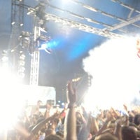 Photo taken at CREAMFIELDS BA (Oficial) by Alexs A. on 11/15/2012