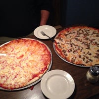 Das Foto wurde bei Gem City Pizzeria &amp;amp; Mexican von Kristen B. am 4/17/2014 aufgenommen