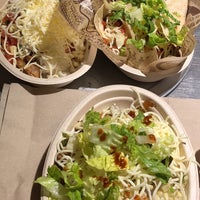 Photo taken at Chipotle Mexican Grill by Muhannad on 5/15/2018