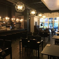 Foto diambil di Maezo Restaurant &amp;amp; Bar oleh Maezo Restaurant &amp;amp; Bar pada 11/22/2016