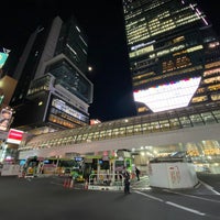 Photo taken at Shibuya Sta. East Exit Bus Terminal by 🎌敷島🎌@『ZBC-MUM1NAE』 on 11/6/2022