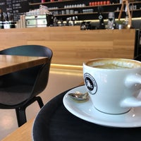 Photo taken at Impuls Kaffeemanufaktur by Stefan S. on 6/20/2017