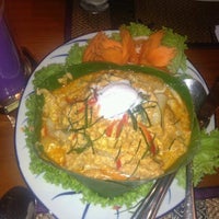 Photo taken at Nakhon Sawan Thai-Restaurant by Raffaele G. on 5/30/2013