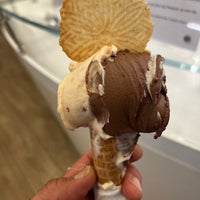 Photo taken at -9 Gelato by Johnny F. on 6/24/2022