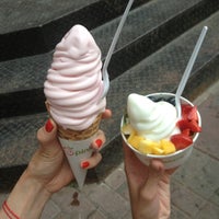 Photo taken at Pinkberry by Анастасия Т. on 6/23/2013