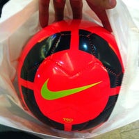 11/5/2012 tarihinde Elias A.ziyaretçi tarafından Nike Factory Store'de çekilen fotoğraf