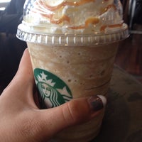 Das Foto wurde bei Starbucks von Afsoon A. am 5/8/2013 aufgenommen