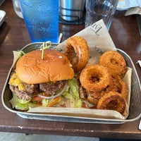 10/23/2022 tarihinde Andrew F.ziyaretçi tarafından Highland Tap and Burger'de çekilen fotoğraf