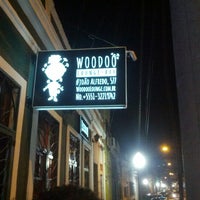 Foto tirada no(a) Woodoo Lounge Bar por Davi S. em 1/5/2013