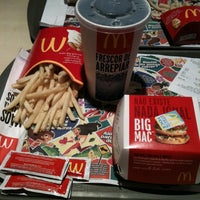 Photo taken at McDonald&amp;#39;s by Neneca M. on 10/25/2012