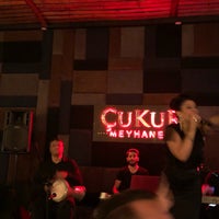รูปภาพถ่ายที่ Çukur Meyhanesi โดย Okan A. เมื่อ 1/11/2019
