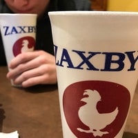 Photo taken at Zaxby&amp;#39;s Chicken Fingers &amp;amp; Buffalo Wings by Kent C. on 1/5/2017
