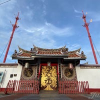 Photo taken at Cheng Hoon Teng Temple (青雲亭) by Jason T on 1/10/2021