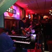 Das Foto wurde bei Deja Vu Martini Lounge von Jim F. am 12/9/2012 aufgenommen