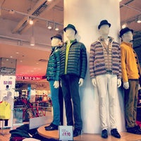 Photo taken at UNIQLO by Joey P. on 11/26/2012